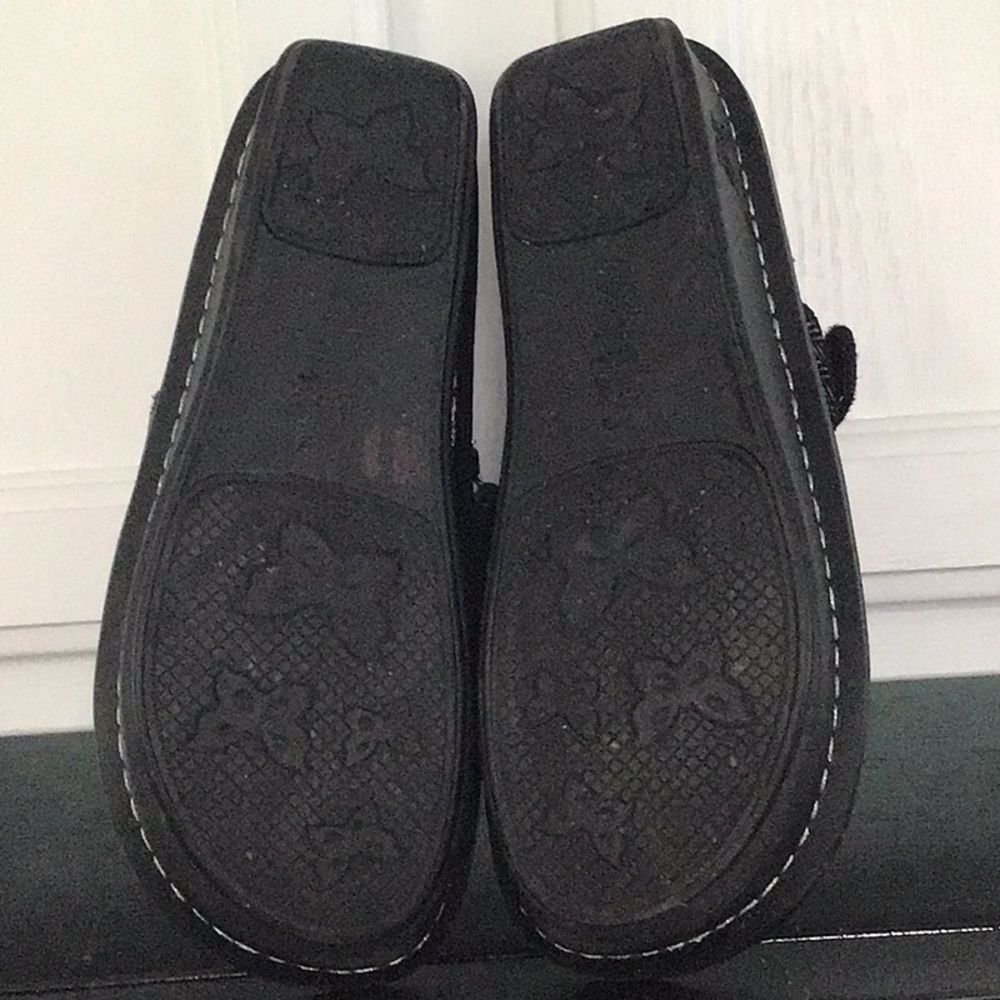 Alegria Brand Carina Chained Black Sandals w/Silver Size 39 Good Used Condition - Picture 5 of 5